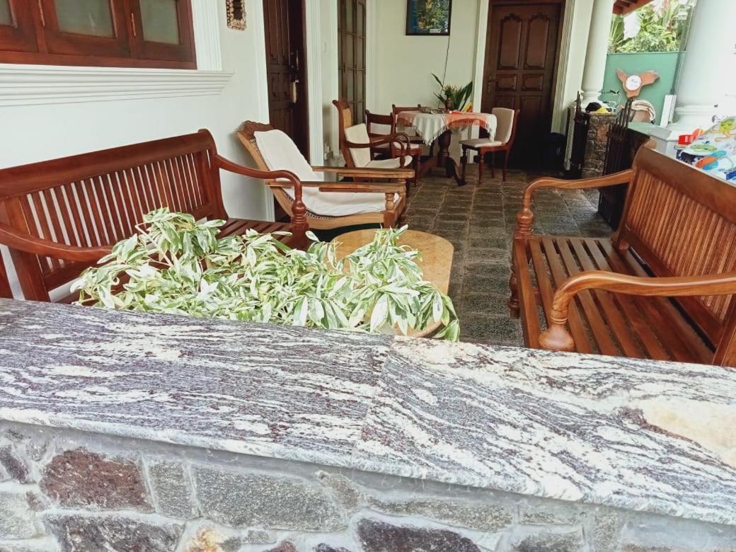 Mama Villa Хикадува Екстериор снимка