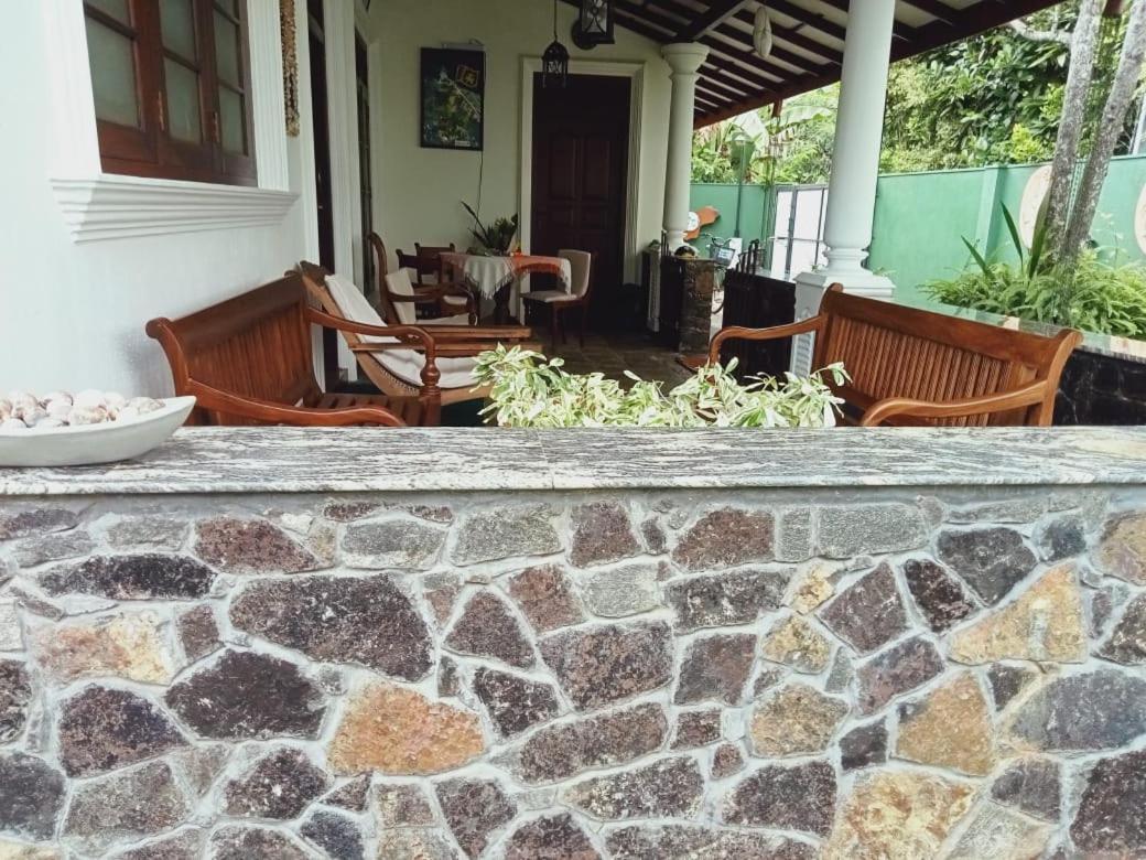 Mama Villa Хикадува Екстериор снимка